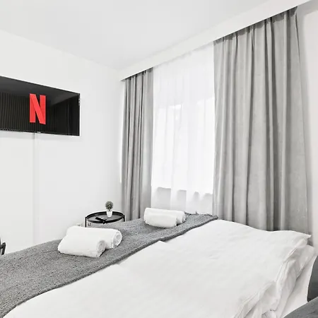 Naehe Hauptbahnhof, Fuer Zwei, Kingsize Bett, Netflix Apartment Pforzheim Exterior photo