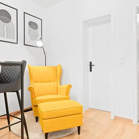 Naehe Hauptbahnhof, Fuer Zwei, Kingsize Bett, Netflix Apartment Pforzheim Exterior photo