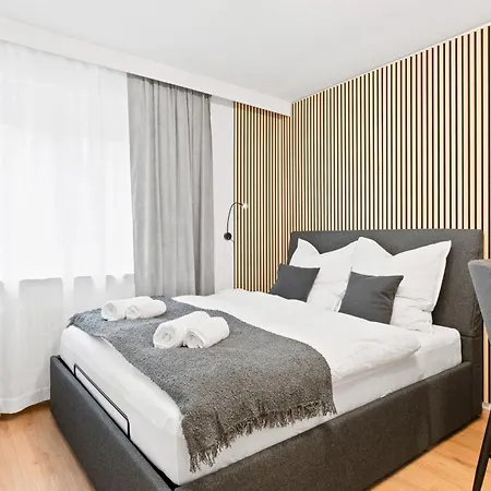 Naehe Hauptbahnhof, Fuer Zwei, Kingsize Bett, Netflix Apartment Pforzheim Exterior photo