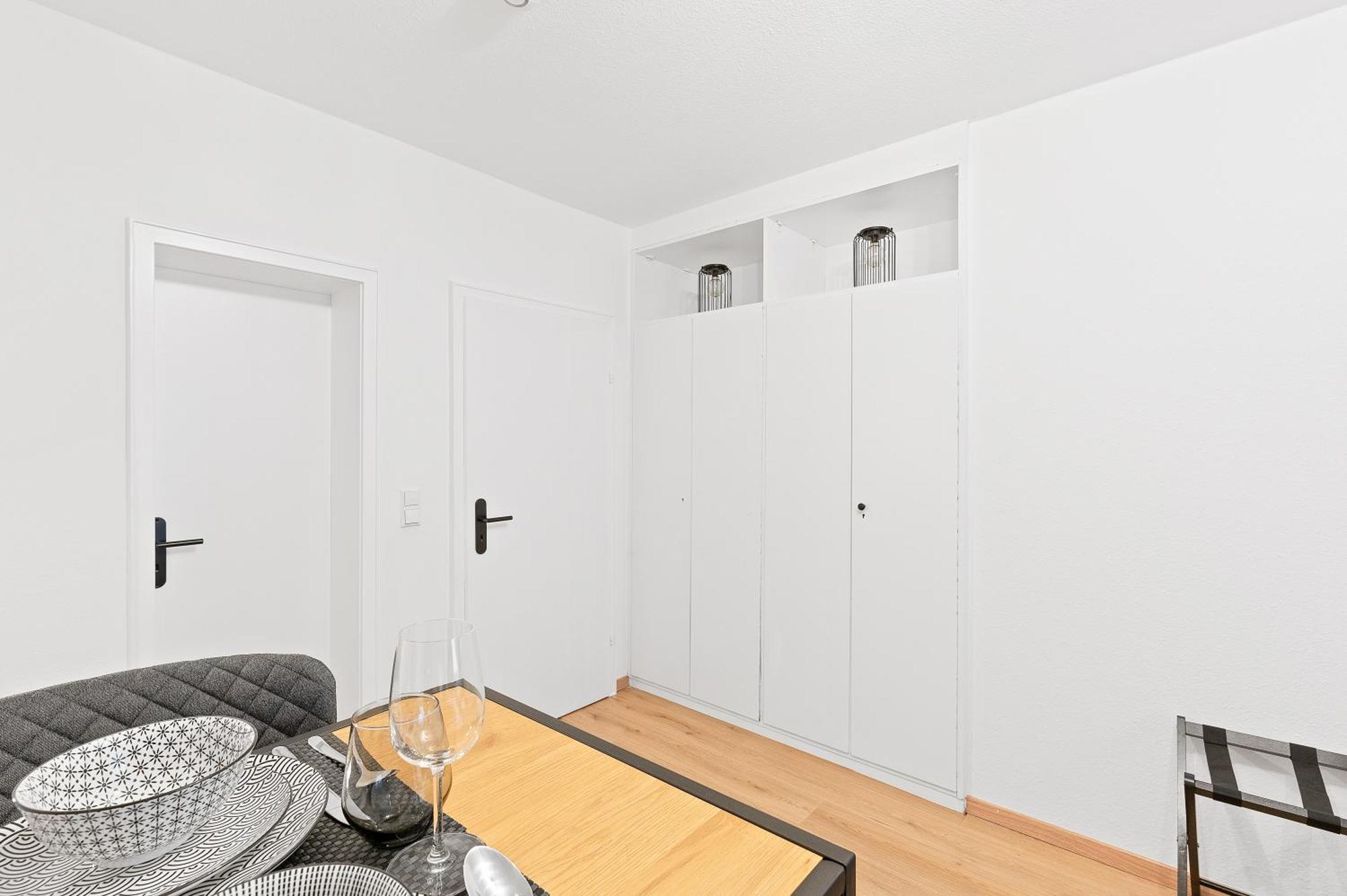 Apartment Naehe Hauptbahnhof, Fuer Zwei, Kingsize Bett, Netflix Pforzheim