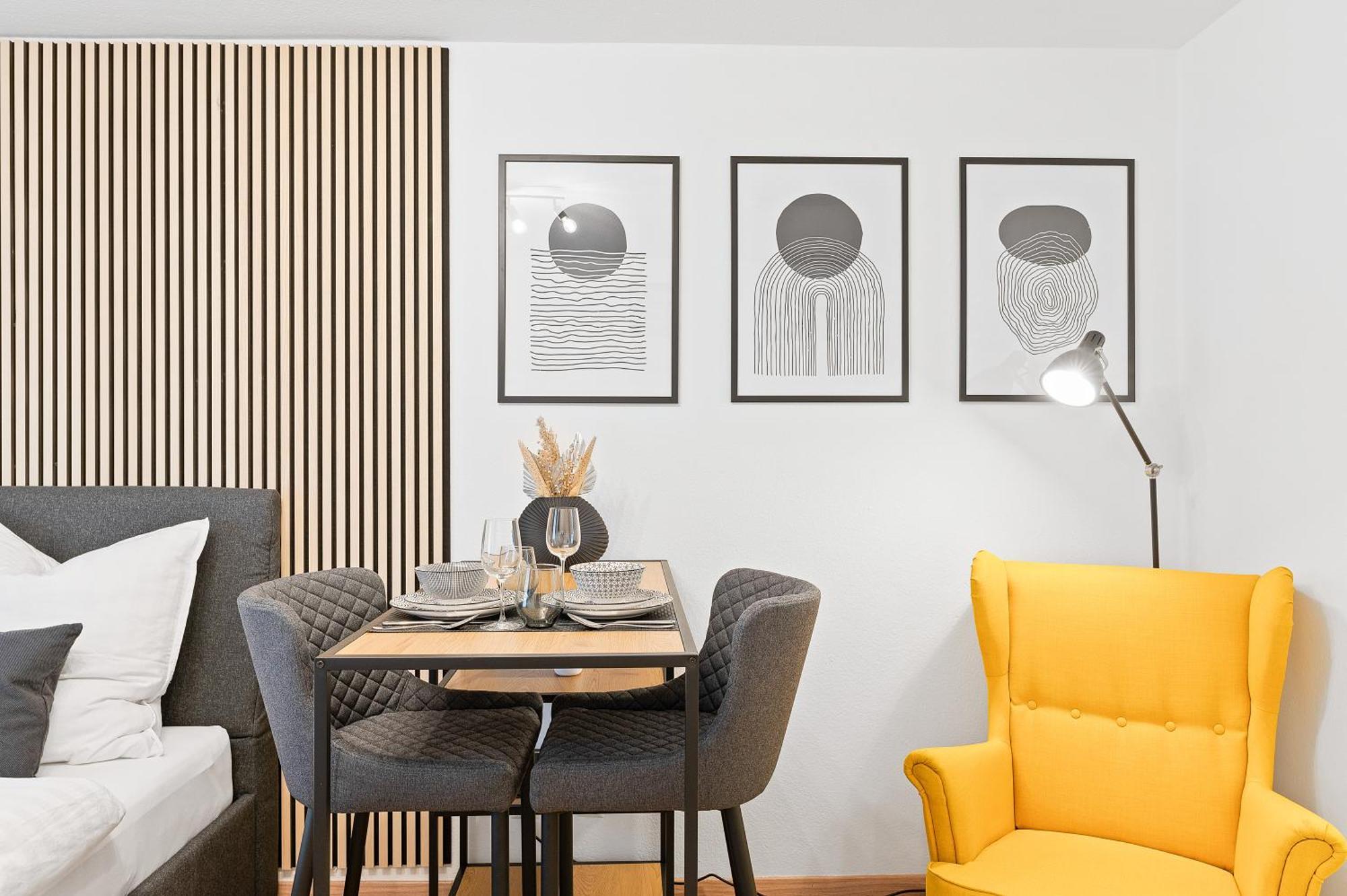Apartment Naehe Hauptbahnhof, Fuer Zwei, Kingsize Bett, Netflix Pforzheim